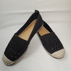 Tommy Bahama Selena Espedrilles Flat Eyelet Black And Cream Womens size 8.5 EUC